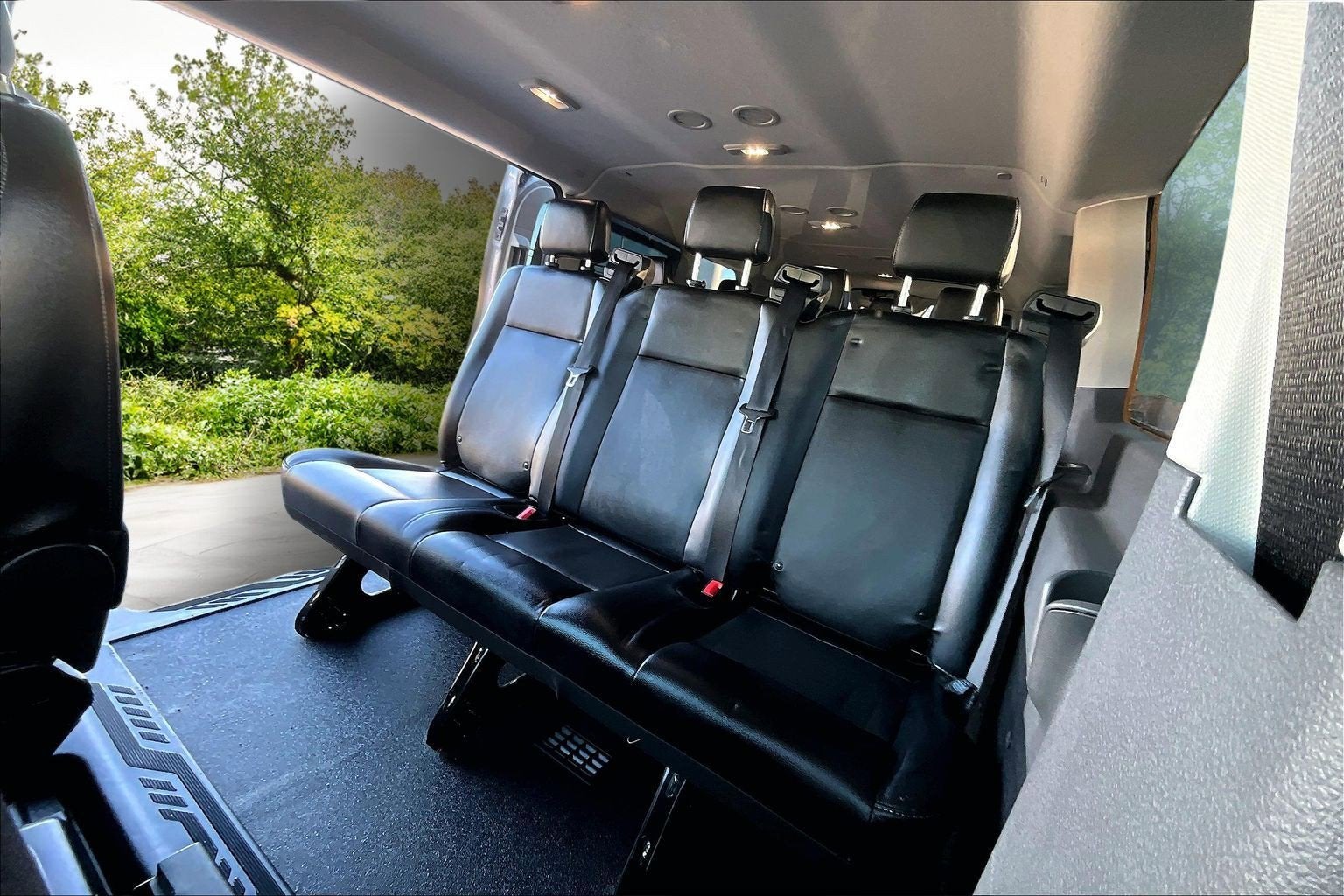 2024 Ford Transit Passenger Wagon XL