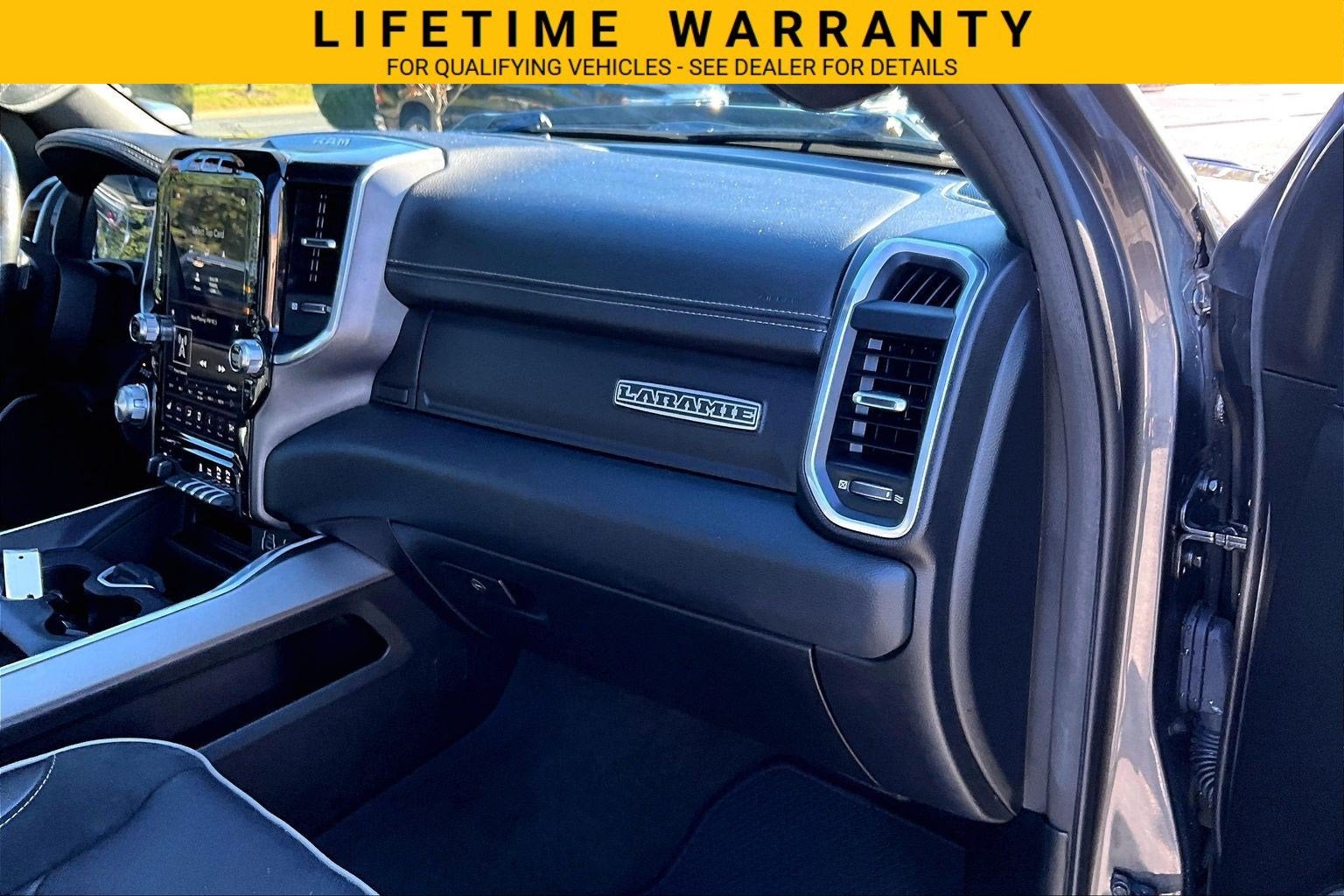 2021 RAM 1500 Laramie Crew Cab 4x4 5'7" Box