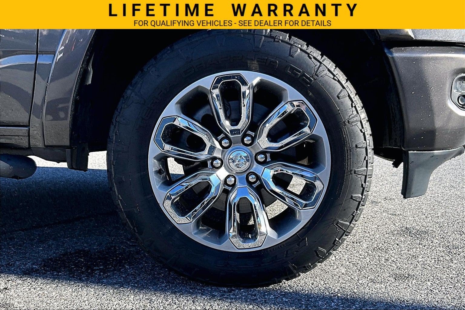 2021 RAM 1500 Laramie Crew Cab 4x4 5'7" Box