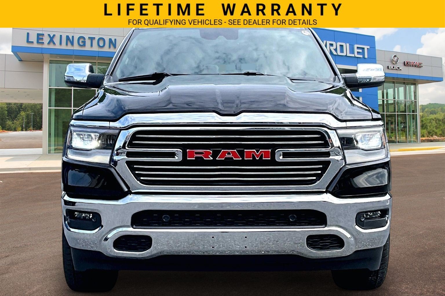 2024 RAM 1500 Laramie Crew Cab 4x4 5'7" Box
