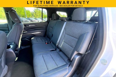 2024 Chevrolet Traverse LT