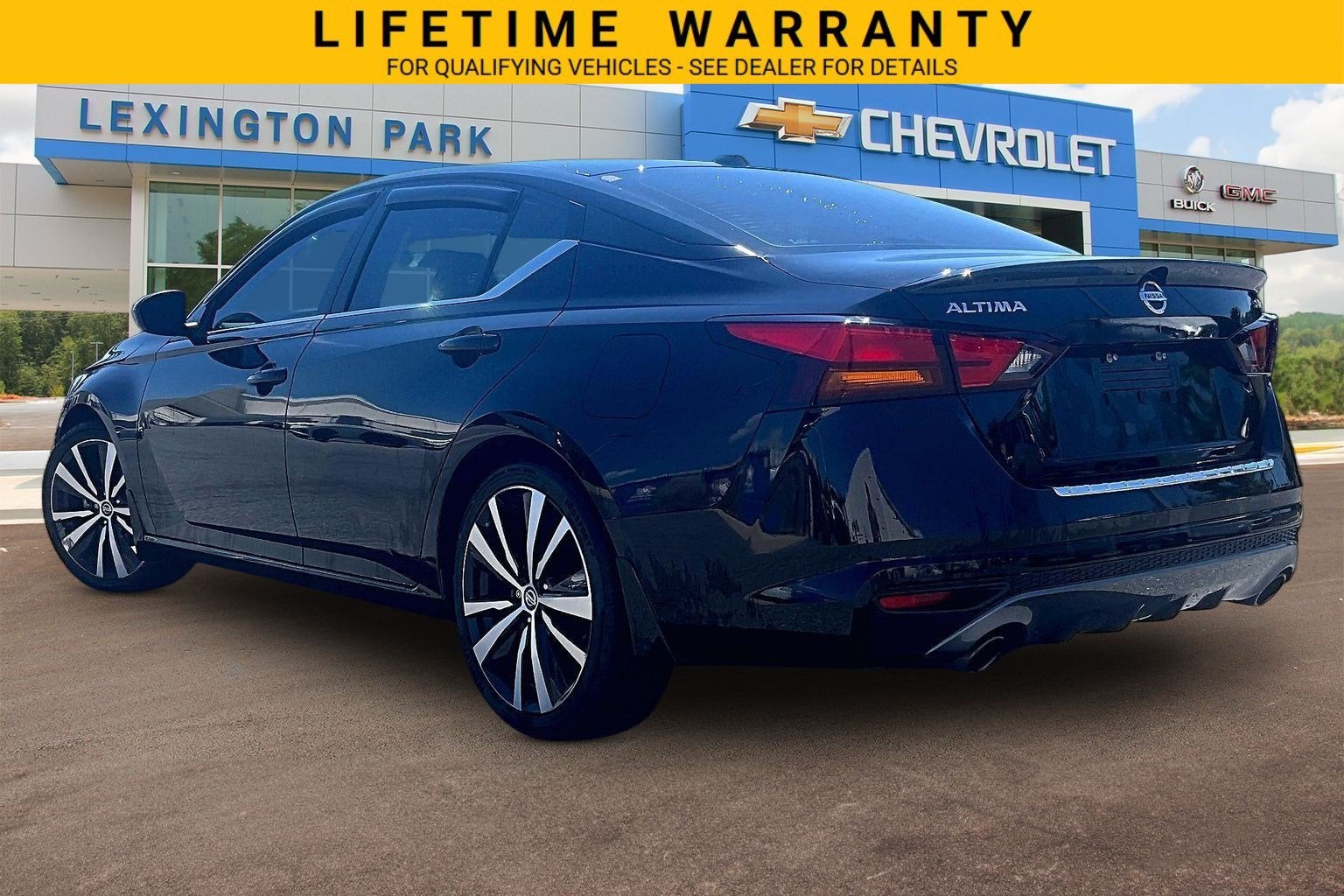 2022 Nissan Altima SR FWD