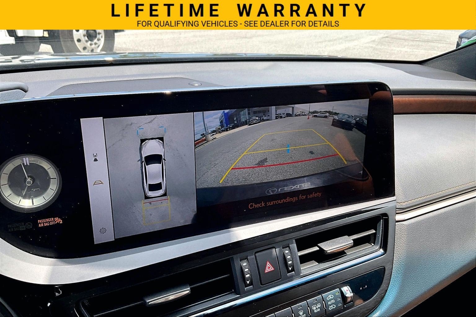 2024 Lexus ES ES 300h Ultra Luxury
