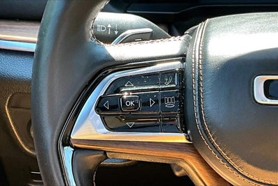 2023 Jeep Grand Cherokee L Summit V8 REAR ENTERTAINMENT