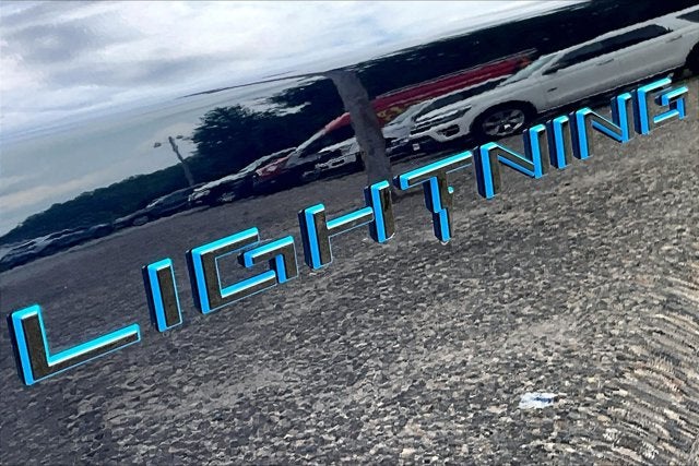 2024 Ford F-150 Lightning LARIAT