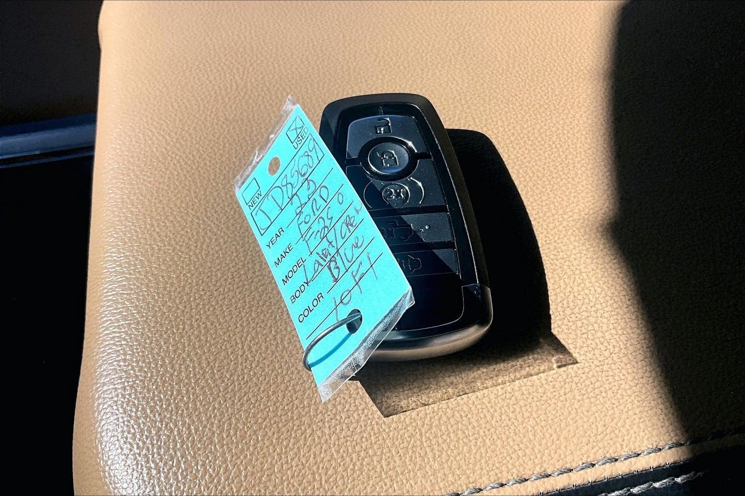 2023 Ford Super Duty F-250 SRW LARIAT