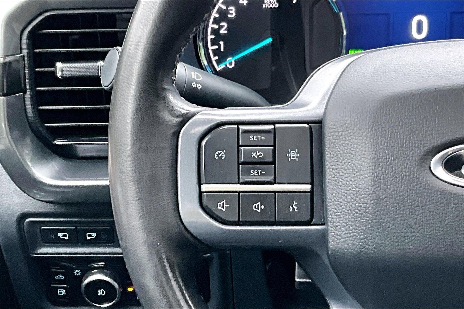 2023 Ford F-150 XLT BLACK PANO ROOF