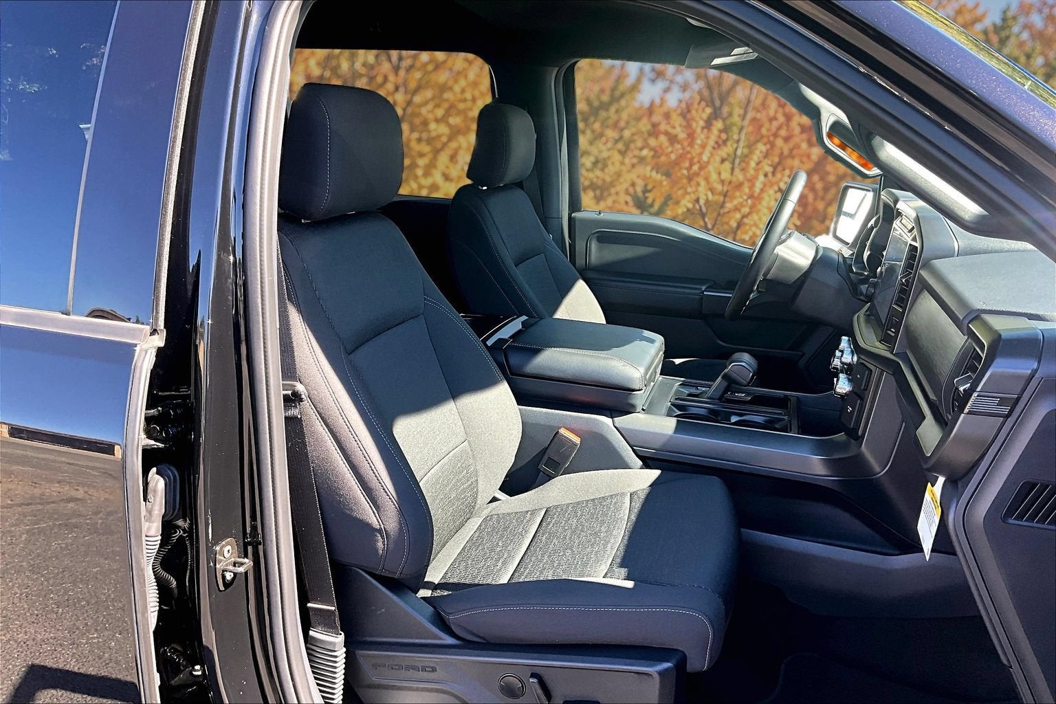 2024 Ford F-150 XLT BLACK PACKAGE