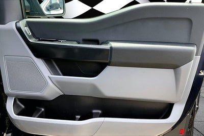 2022 Ford F-150 4WD V8