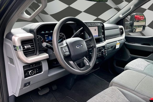 2023 Ford Super Duty F-450 DRW XLT