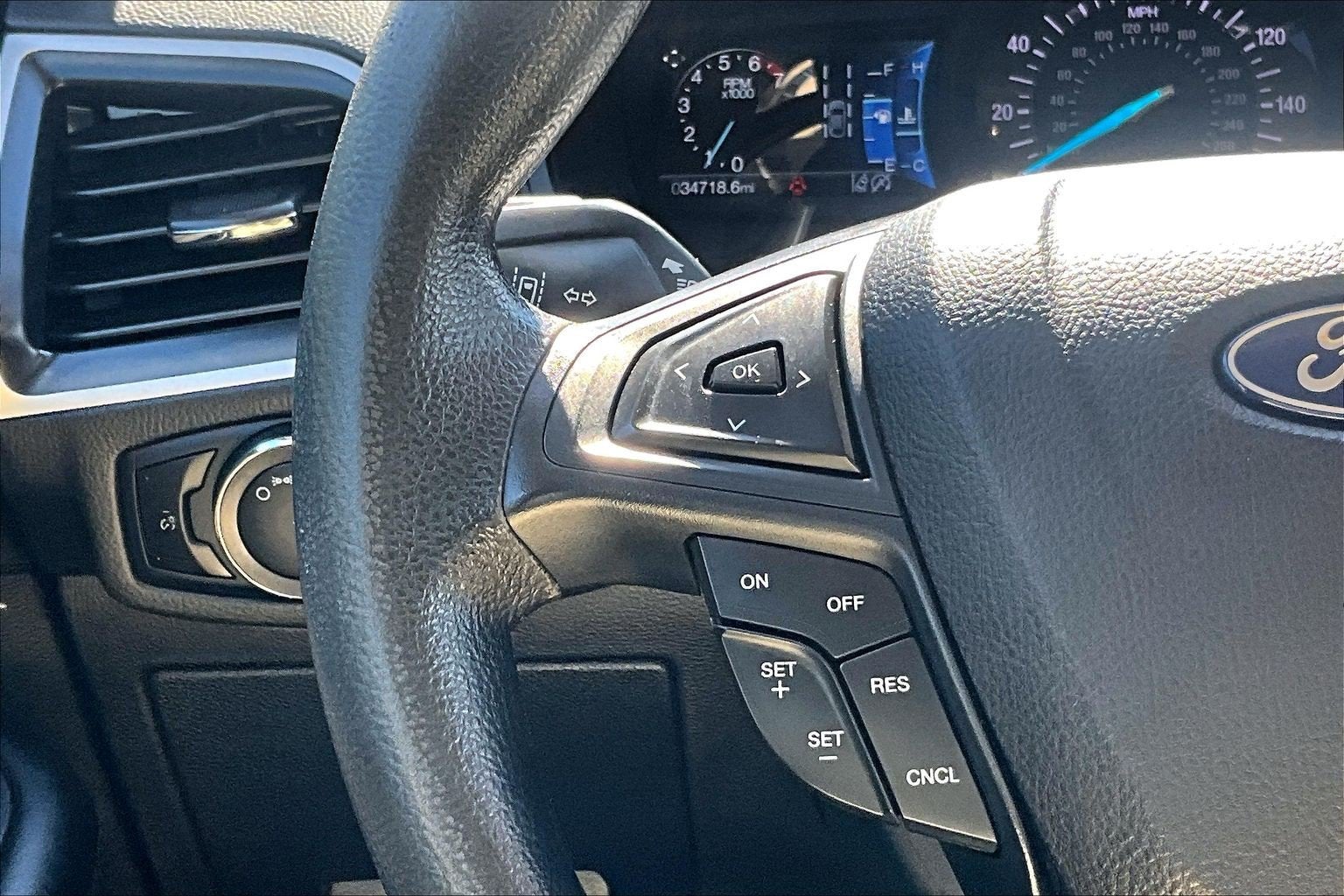 2023 Ford Edge SE