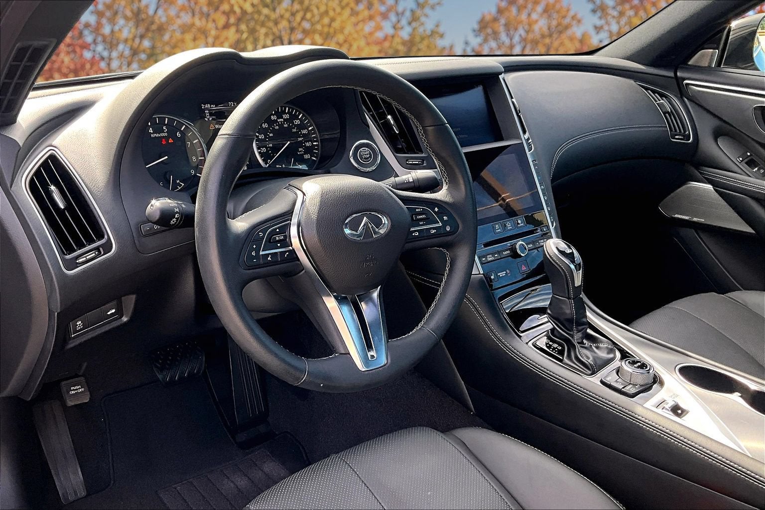 2022 INFINITI Q60 LUXE
