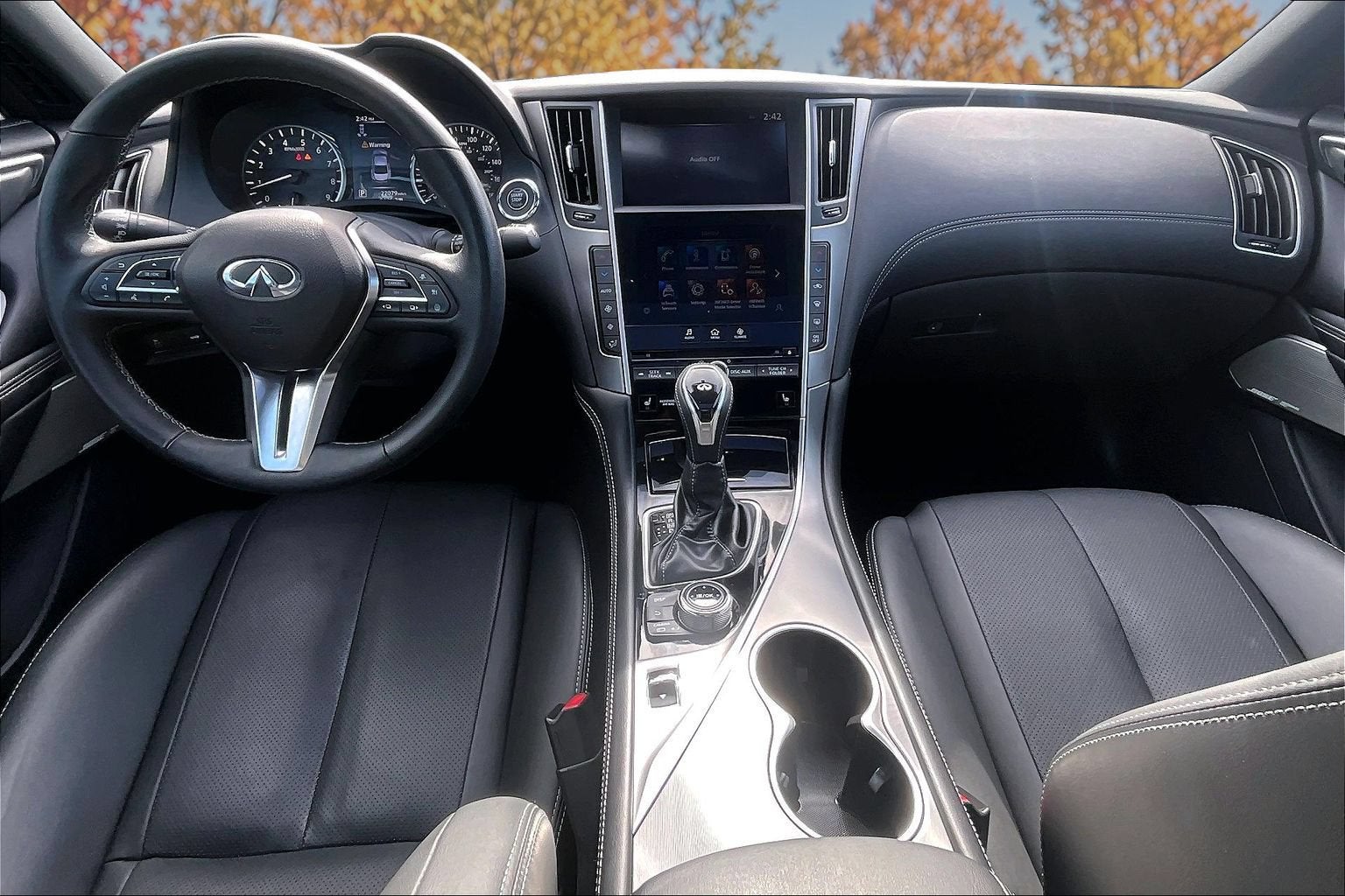 2022 INFINITI Q60 LUXE