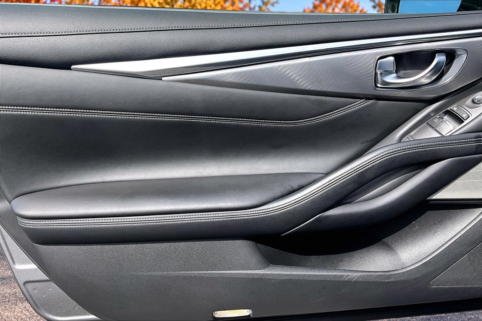 2022 INFINITI Q60 LUXE