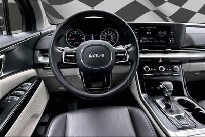 2024 Kia Carnival LX