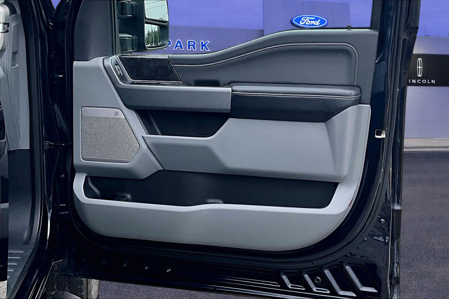 2024 Ford Super Duty F-350 SRW XLT