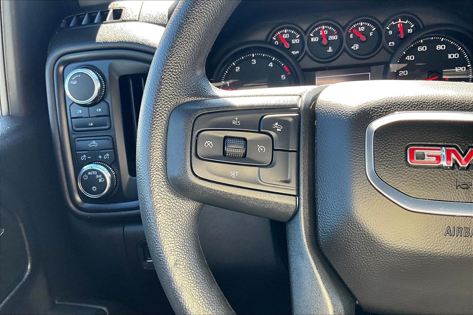 2025 GMC Sierra 2500HD Pro