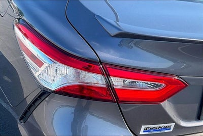 2020 Toyota Camry Hybrid SE