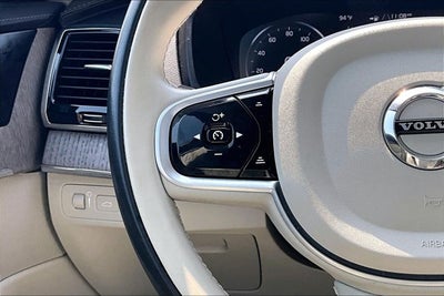2022 Volvo XC90 Recharge Plug-In Hybrid Inscription