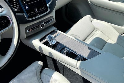 2022 Volvo XC90 Recharge Plug-In Hybrid Inscription
