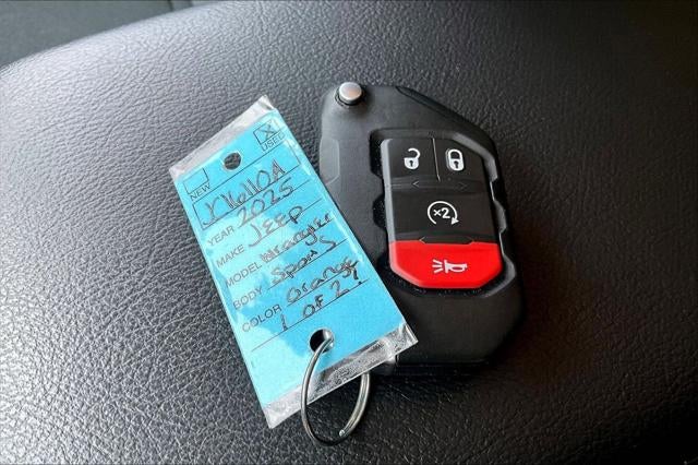 2025 Jeep Wrangler 4-Door Summit 4x4