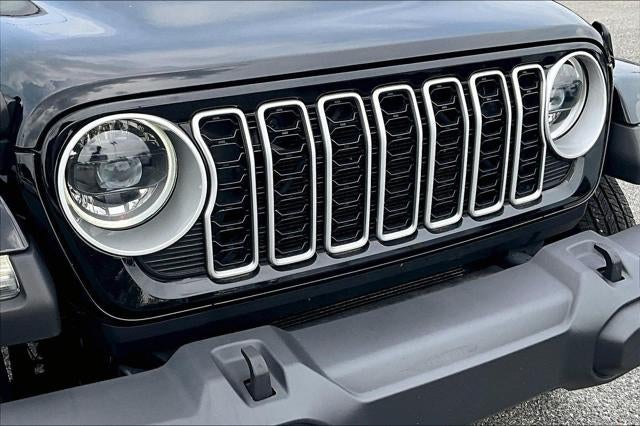 2024 Jeep Wrangler 4-Door Sahara 4x4