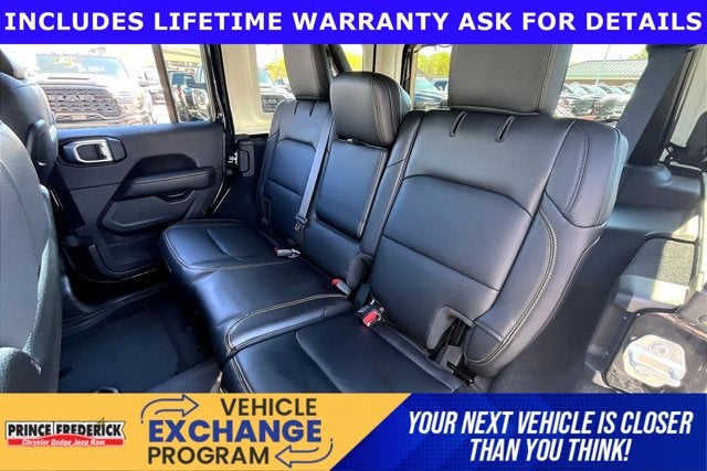 2025 Jeep Wrangler 4-Door Sahara 4x4