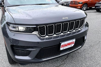 2025 Jeep Grand Cherokee Laredo X 4x4