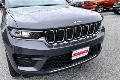 2025 Jeep Grand Cherokee Laredo X 4x4