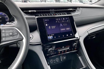 2025 Jeep Grand Cherokee Laredo X 4x4