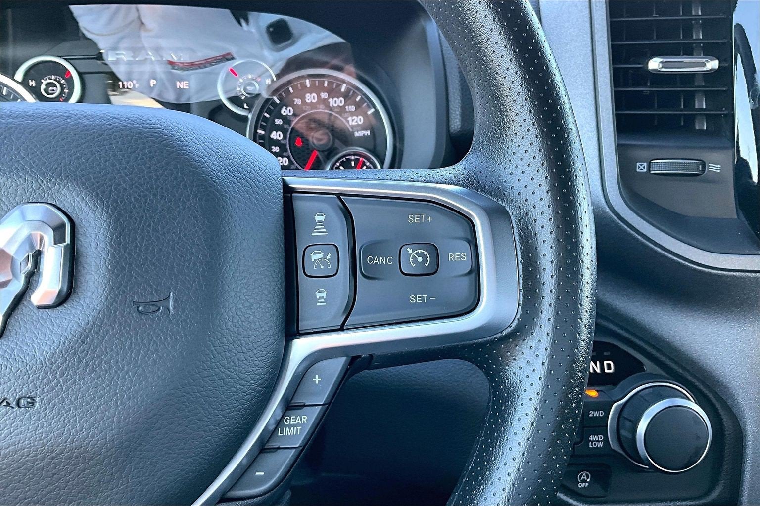 2025 RAM 1500 Tradesman Crew Cab 4x4 5'7' Box