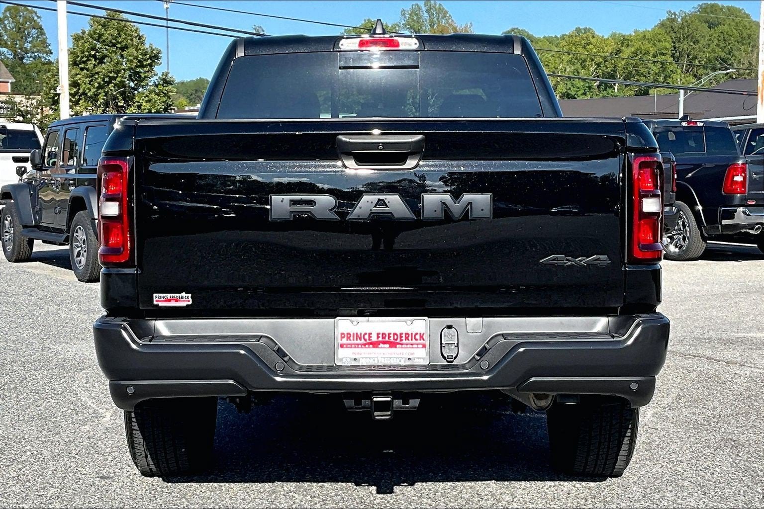 2025 RAM 1500 Tradesman Crew Cab 4x4 5'7' Box