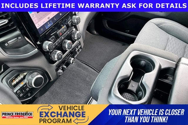 2025 RAM 1500 Big Horn Crew Cab 4x4 6'4' Box