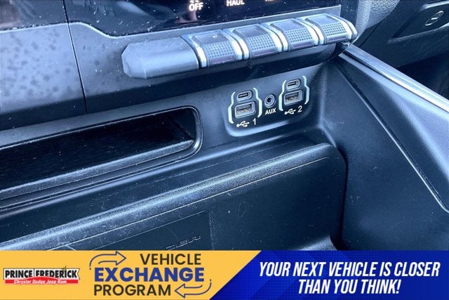2021 RAM 1500 Laramie Crew Cab 4x4 5'7' Box