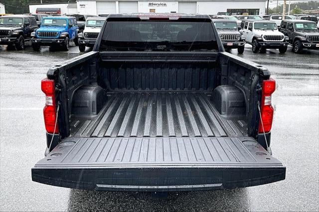 2023 Chevrolet Silverado 1500 4WD Crew Cab Short Bed WT