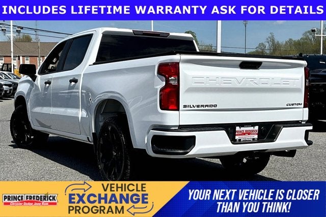 2021 Chevrolet Silverado 1500 4WD Crew Cab Short Bed Custom