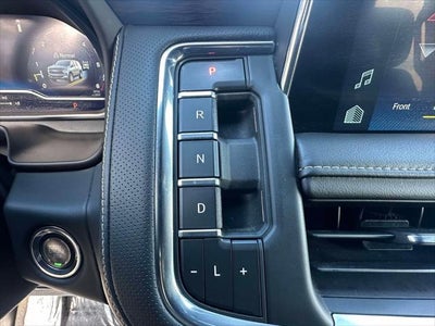 2023 Chevrolet Suburban 4WD Premier