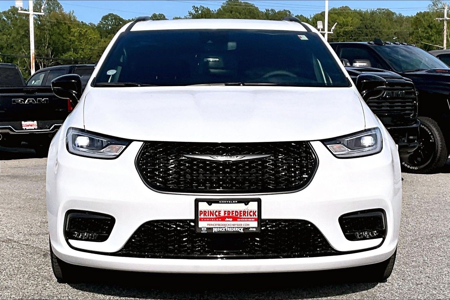 2026 Chrysler Pacifica Select