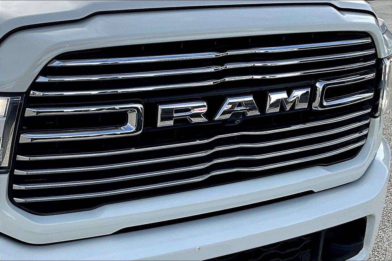 2020 RAM 3500 Laramie Crew Cab 4x4 8' Box