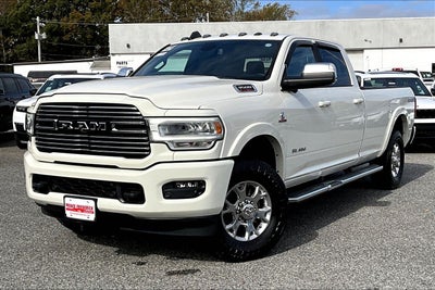 2020 RAM 3500 Laramie Crew Cab 4x4 8' Box