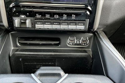 2020 RAM 3500 Laramie Crew Cab 4x4 8' Box
