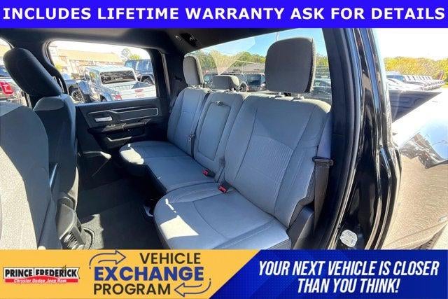 2023 RAM 3500 Big Horn Crew Cab 4x4 8' Box