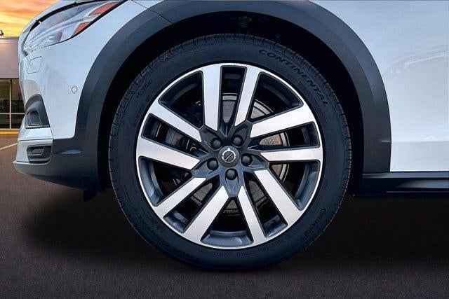 2023 Volvo V90 Cross Country B6 Ultimate
