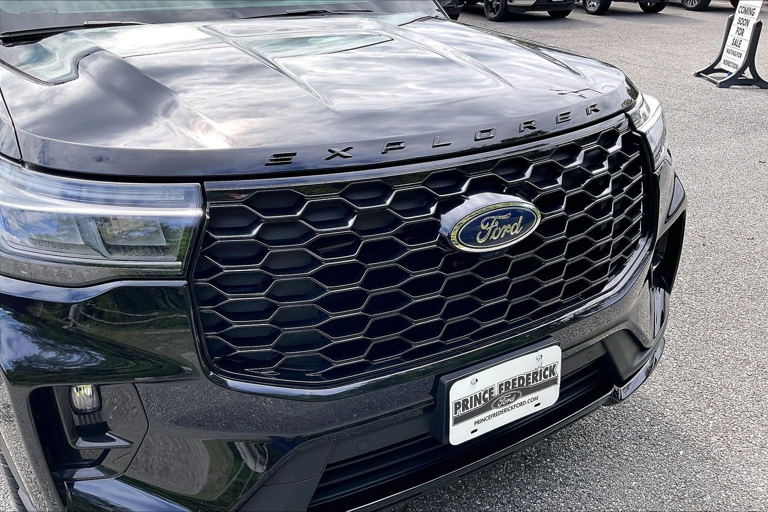 2025 Ford Explorer ST-Line