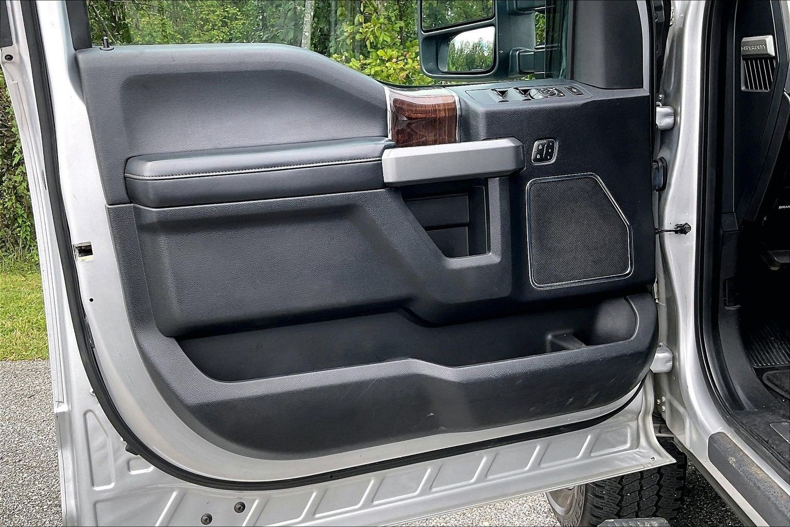 2017 Ford Super Duty F-250 SRW Platinum