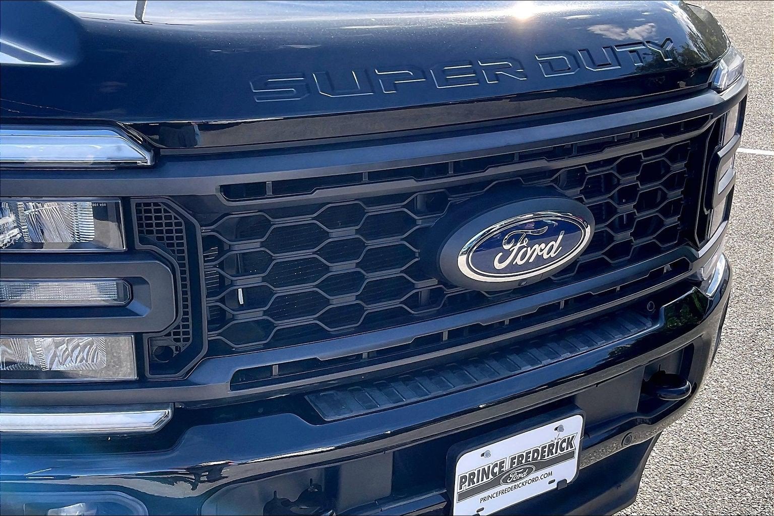 2024 Ford Super Duty F-350 SRW LARIAT