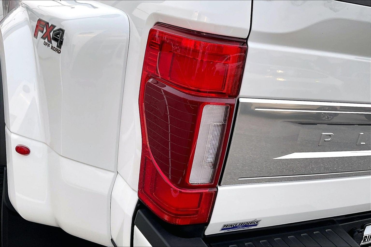 2022 Ford Super Duty F-450 DRW Platinum