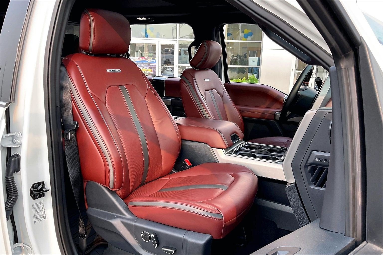 2022 Ford Super Duty F-450 DRW Platinum
