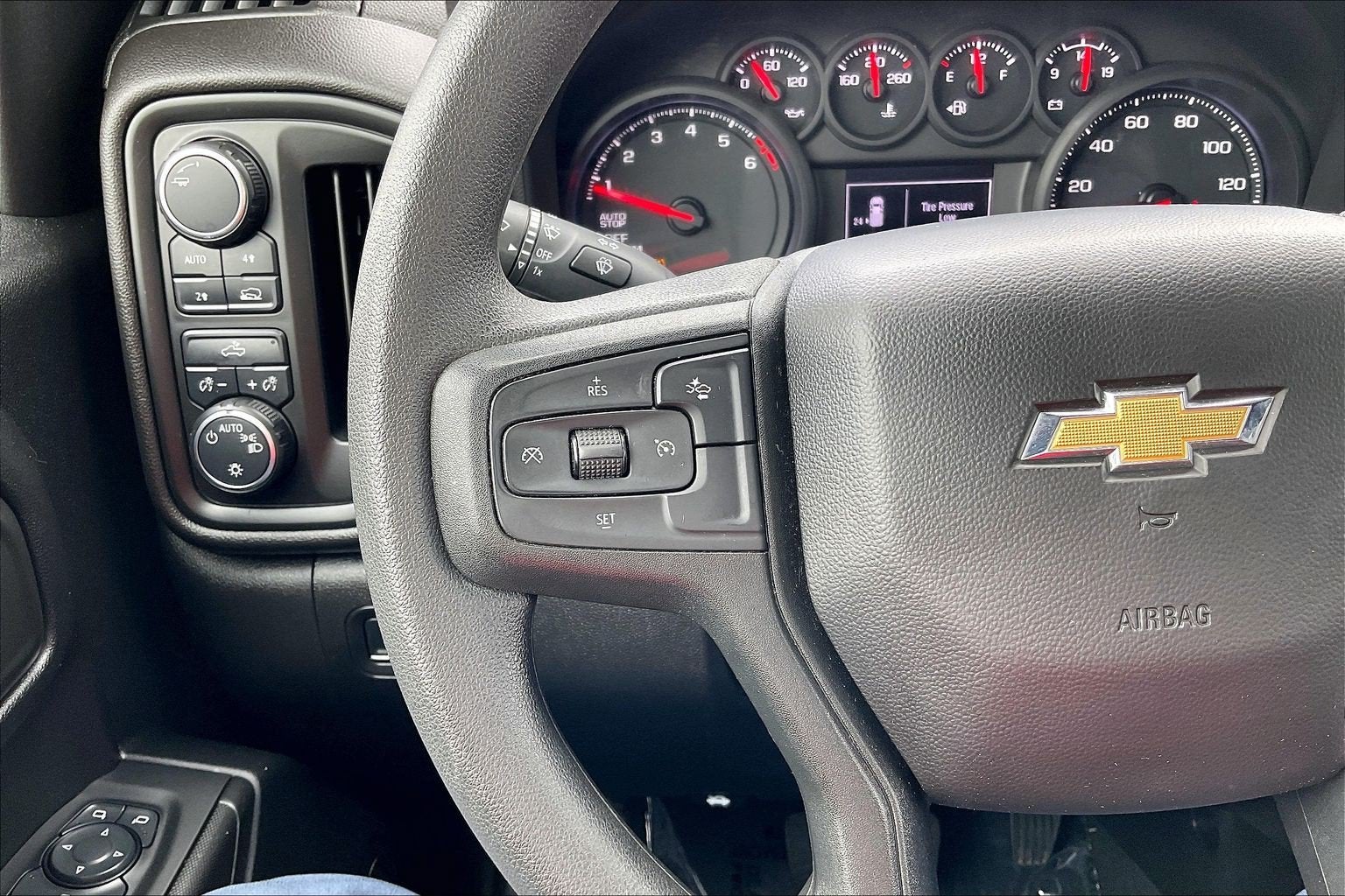 2024 Chevrolet Silverado 1500 Custom