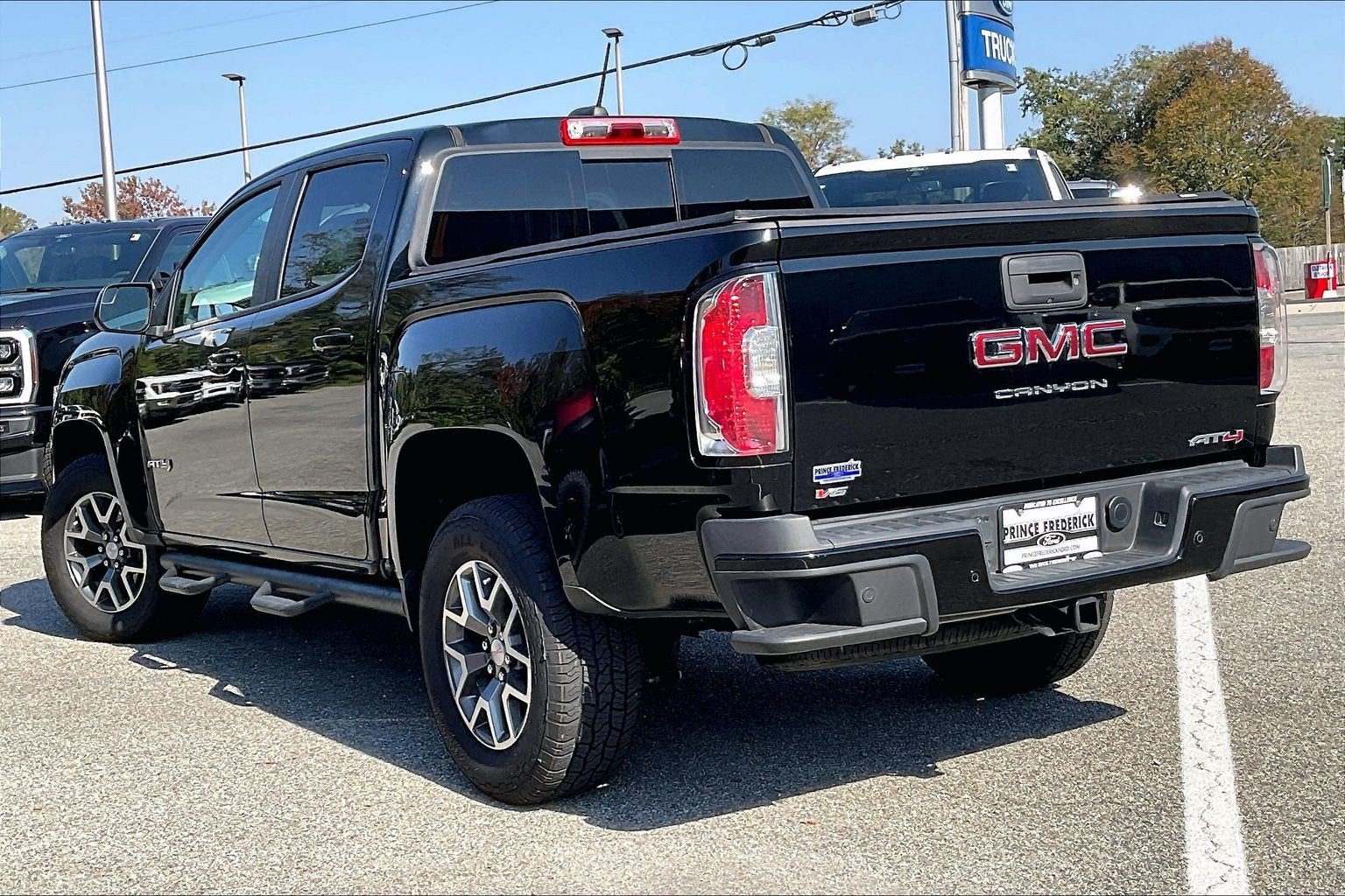 2022 GMC Canyon 4WD AT4 w/Leather